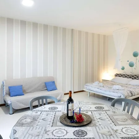 Charming With Ocean View In Appartement *